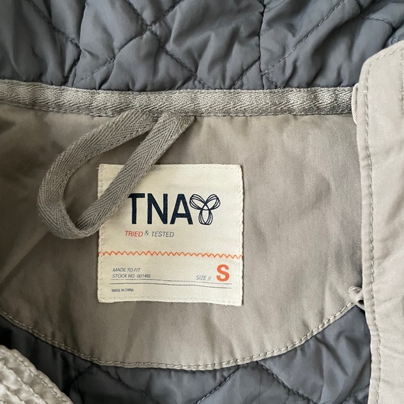 TNA winter coat - Picture 2 of 3